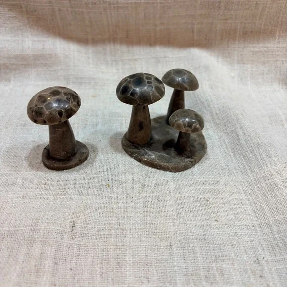 Vintage Hand Carved Petoskey Stone Mushroom Figurines Set of 2 Michigan Fossil - Picture 2 of 9